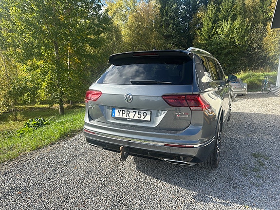 Volkswagen Tiguan Allspace 5 of 8
