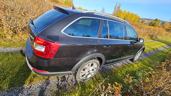 Skoda Octavia Scout 8 of 8
