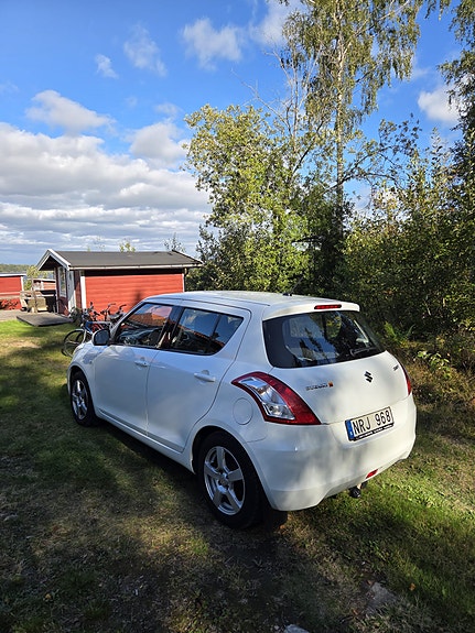 Suzuki Swift 9 of 9