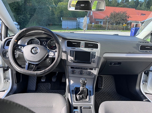 Volkswagen Golf VII 6 of 6