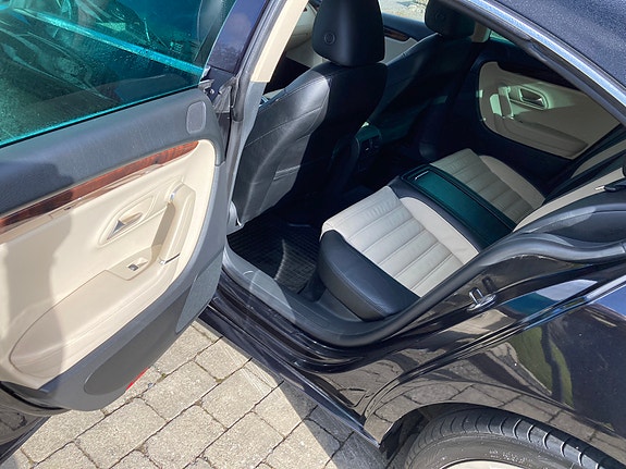 Volkswagen Passat CC 5 of 7