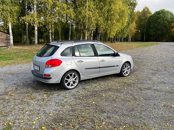 Renault Clio 2 of 4