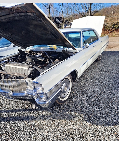 Cadillac Hardtop 2 of 5