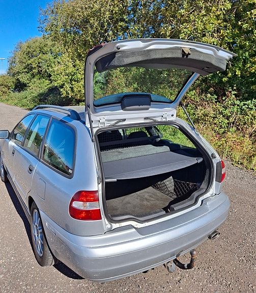 Volvo V40 3 of 7