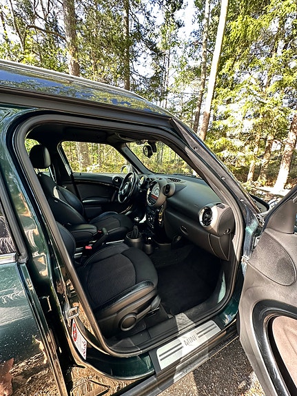 MINI Countryman Cooper D 3 of 3