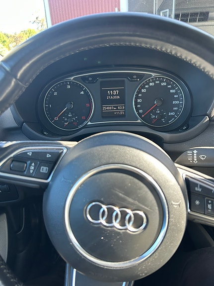 Audi A1 3 of 9