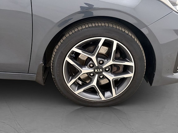 Kia Ceed 13 of 30