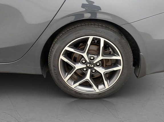 Kia Ceed 11 of 30