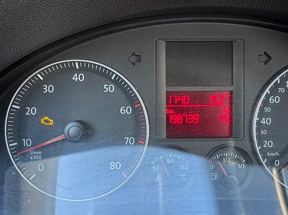 Volkswagen Golf V 2 of 17