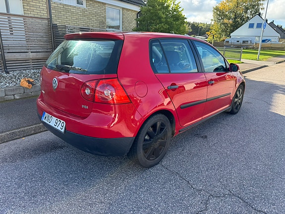 Volkswagen Golf V 10 of 17