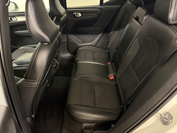 Volvo XC40 13 of 18