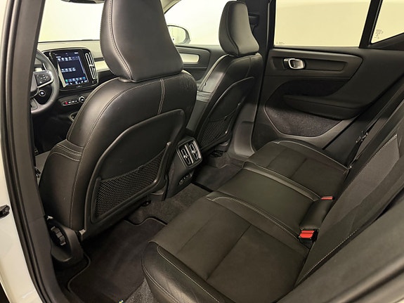 Volvo XC40 12 of 18