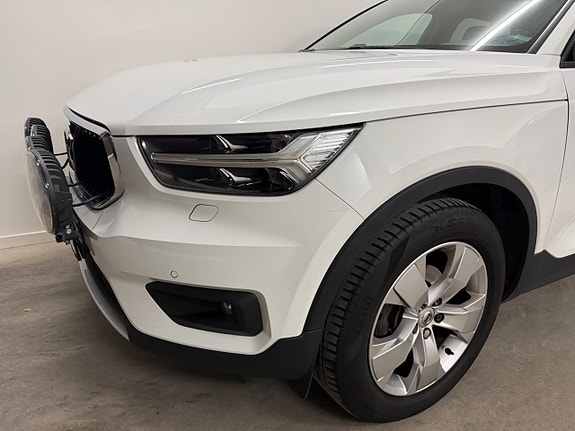 Volvo XC40 5 of 18