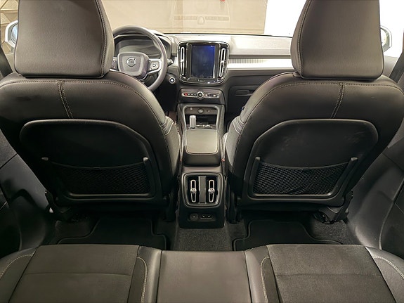Volvo XC40 16 of 18