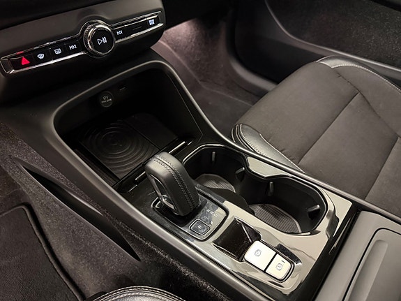 Volvo XC40 7 of 18