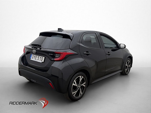 Toyota Yaris 8 of 30