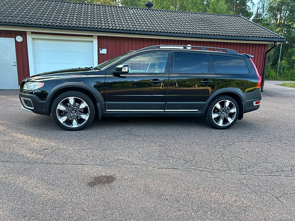 Volvo XC70 3 of 7