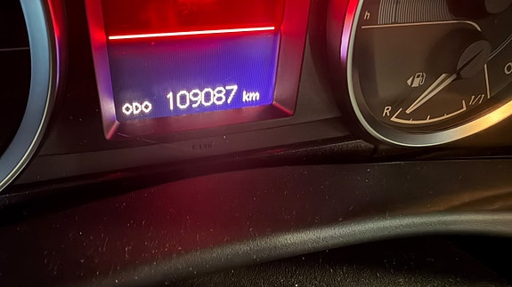 Toyota Auris 11 of 12