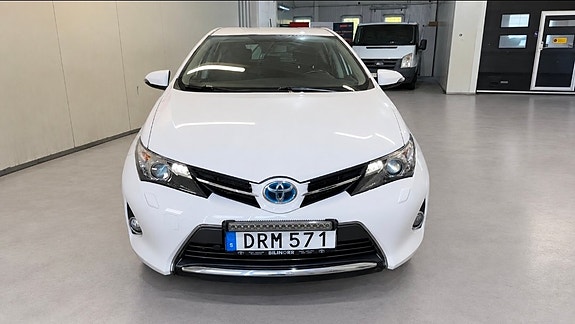 Toyota Auris 4 of 12