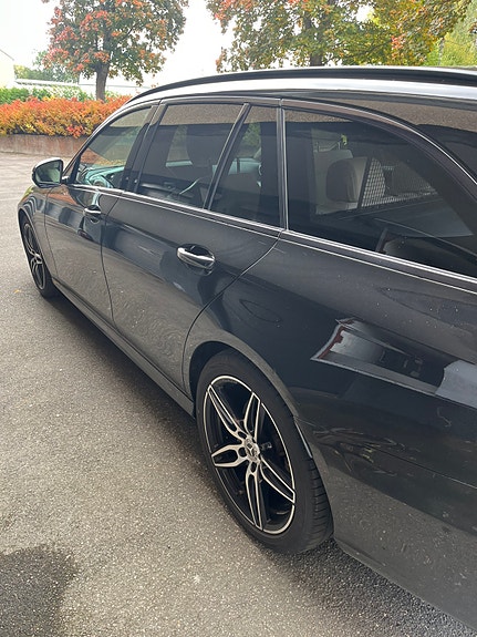 Mercedes-Benz E350 6 of 8