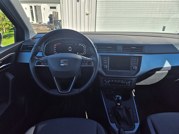 Seat Arona 7 of 12