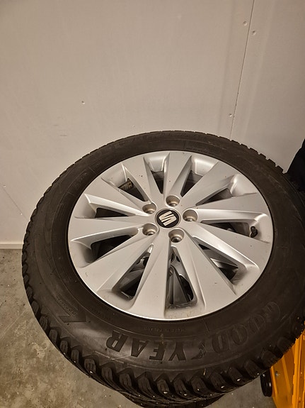 Seat Arona 10 of 12