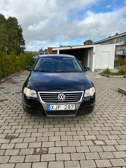 Volkswagen Passat 5 of 19