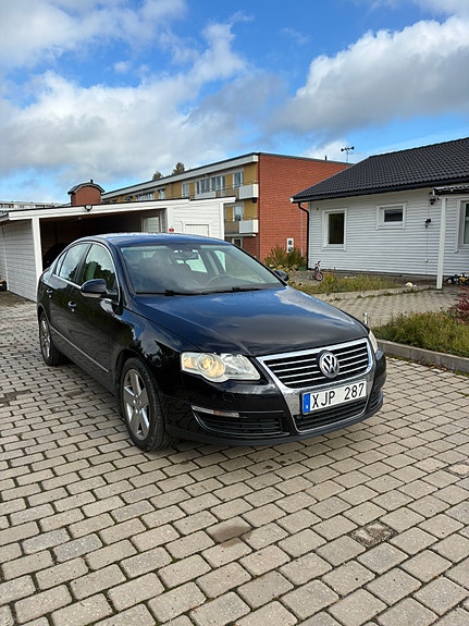 Volkswagen Passat 4 of 19