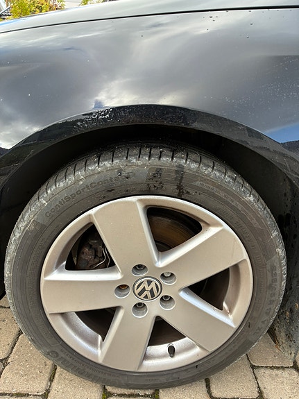 Volkswagen Passat 12 of 19