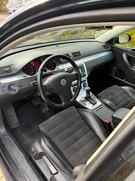Volkswagen Passat 8 of 19