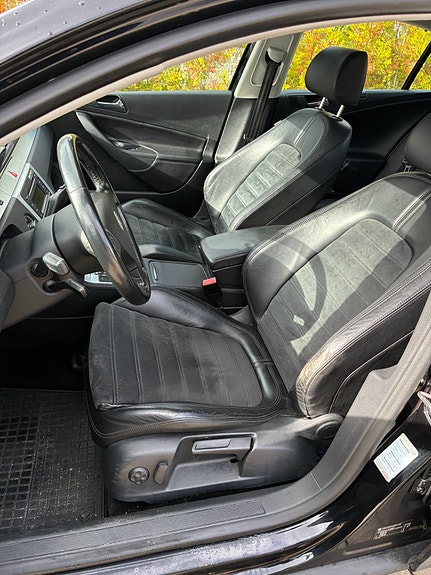 Volkswagen Passat 9 of 19