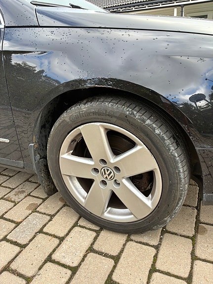 Volkswagen Passat 13 of 19