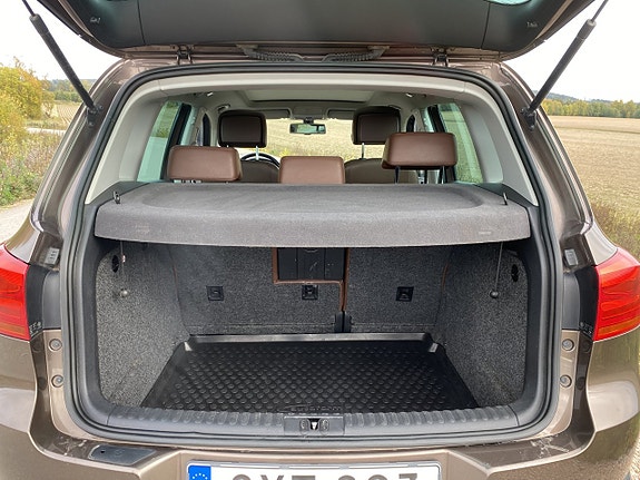 Volkswagen Tiguan 9 of 17