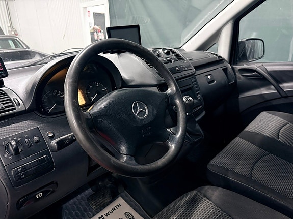 Mercedes-Benz Vito 113 11 of 12
