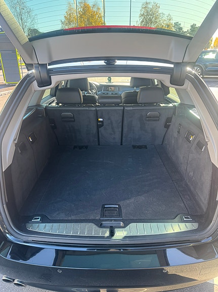 BMW 520d 4 of 5