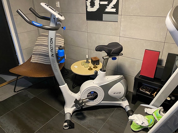 Master motionscykel träningscykel vit/grå