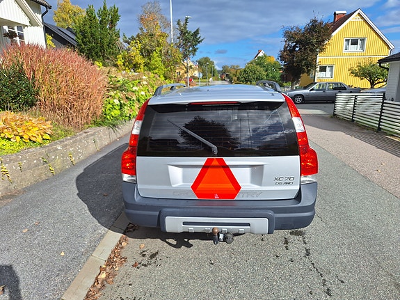 Volvo XC70 3 of 5