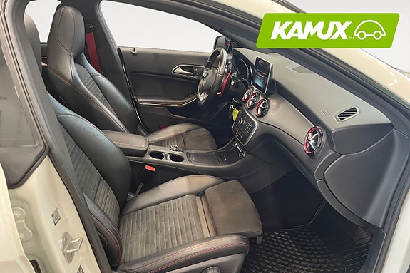 Mercedes-Benz CLA250 15 of 21