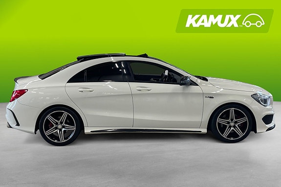 Mercedes-Benz CLA250 2 of 21