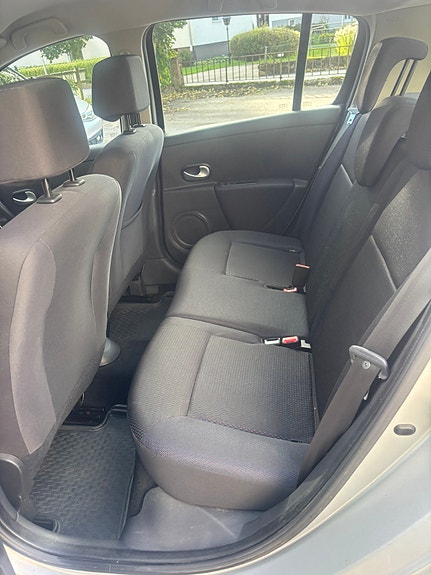 Renault Clio 6 of 7