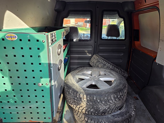 Volkswagen Caddy 6 of 6
