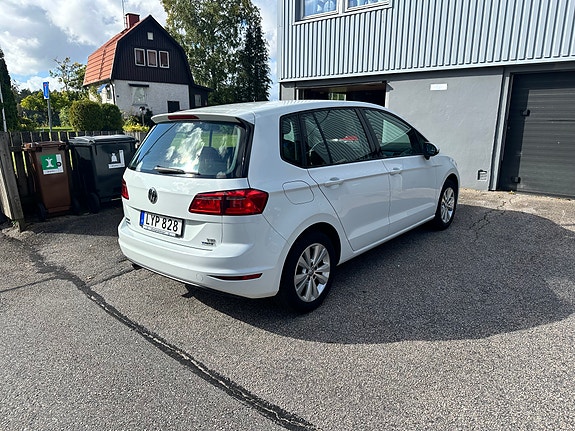 Volkswagen Golf Sportsvan 3 of 14