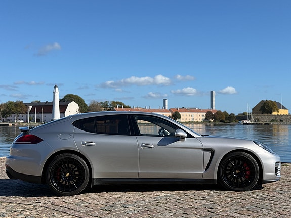 Porsche Panamera GTS 14 of 14
