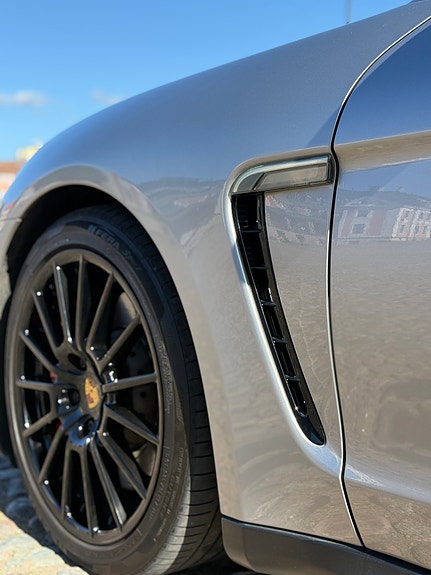 Porsche Panamera GTS 6 of 14