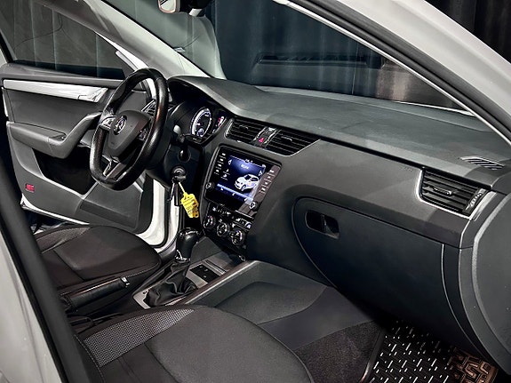 Skoda Octavia 14 of 22