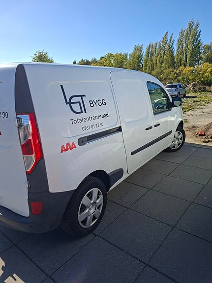 Nissan NV250 3 of 7