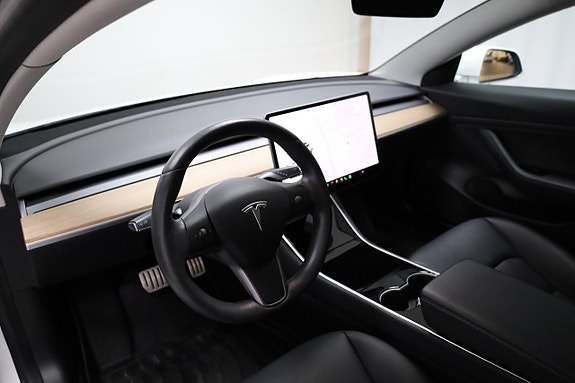 Tesla Model 3 7 of 25