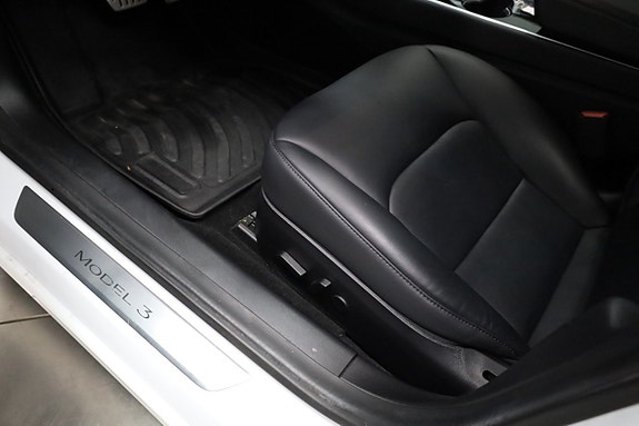 Tesla Model 3 12 of 25