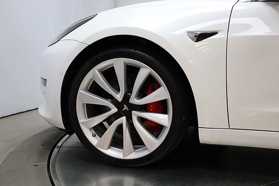 Tesla Model 3 25 of 25