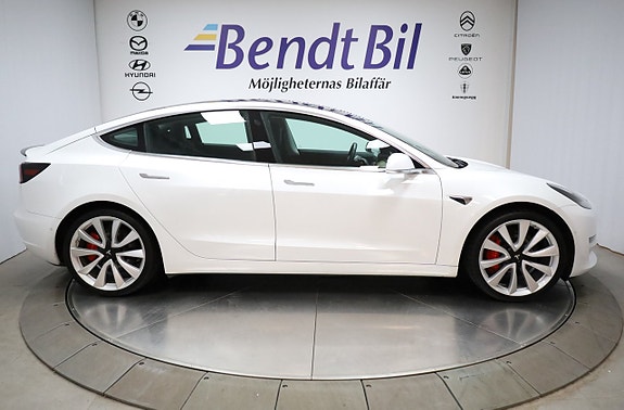 Tesla Model 3 14 of 25